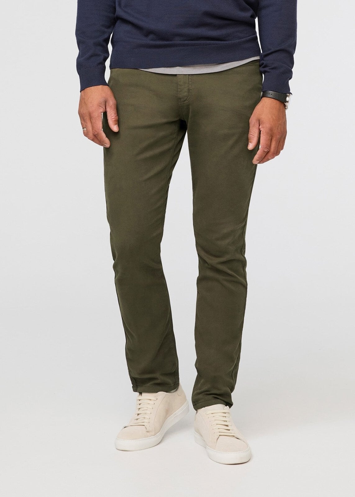 man wearing a army green Relaxed Fit Sweatpant front