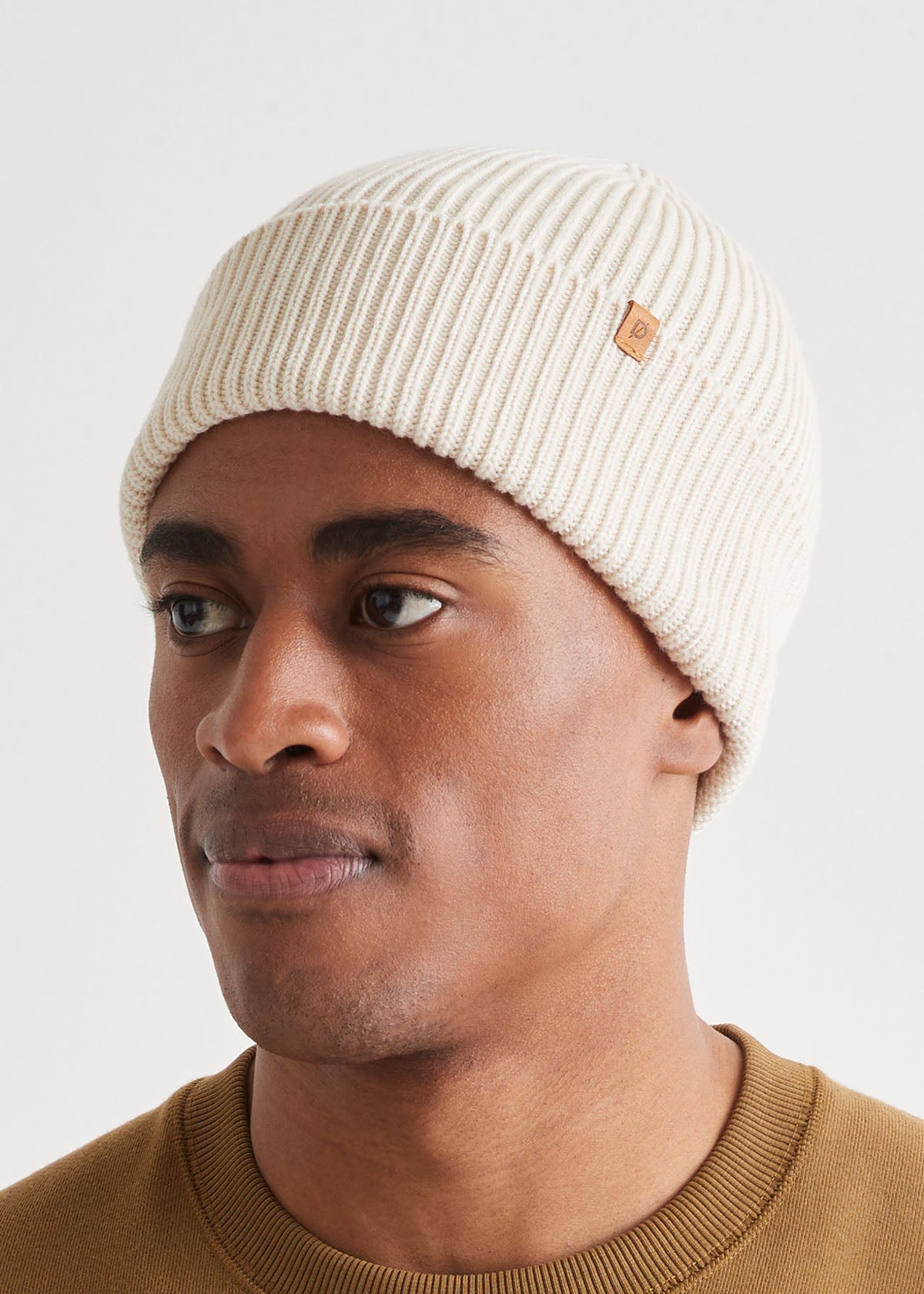 Get into Fall/Winter with the Fireside Denim and Merino Everyday Beanie  from DUER – Quick & Precise Gear Reviews