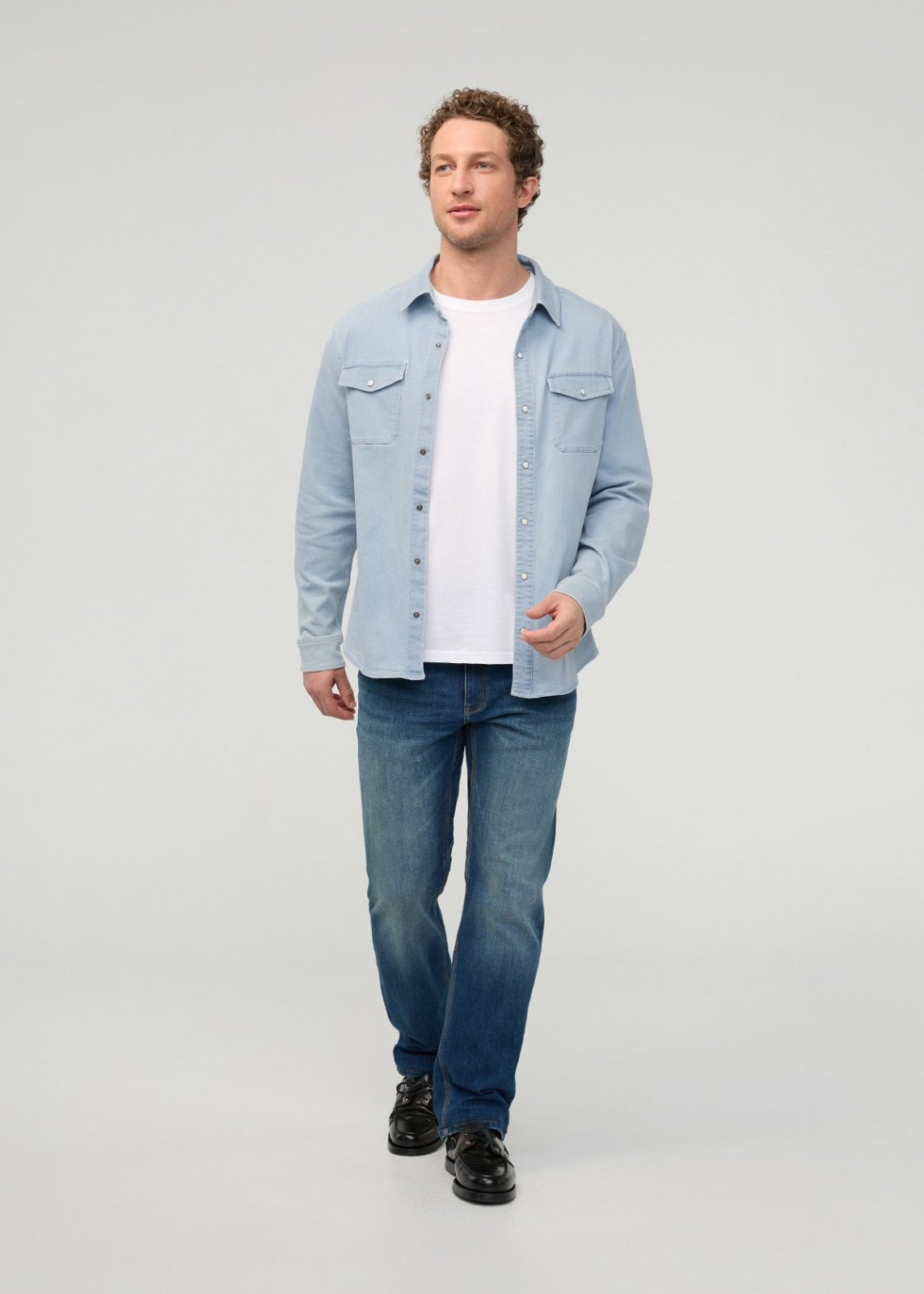 Men's Dune Blue Denim Lite Two-Pocket Shirt Full Body