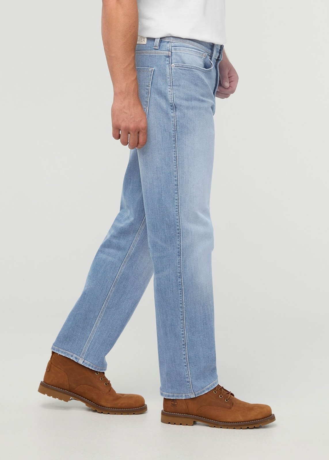 Men's Breeze Relaxed Straight Fit Lightweight Stretch Jeans side body