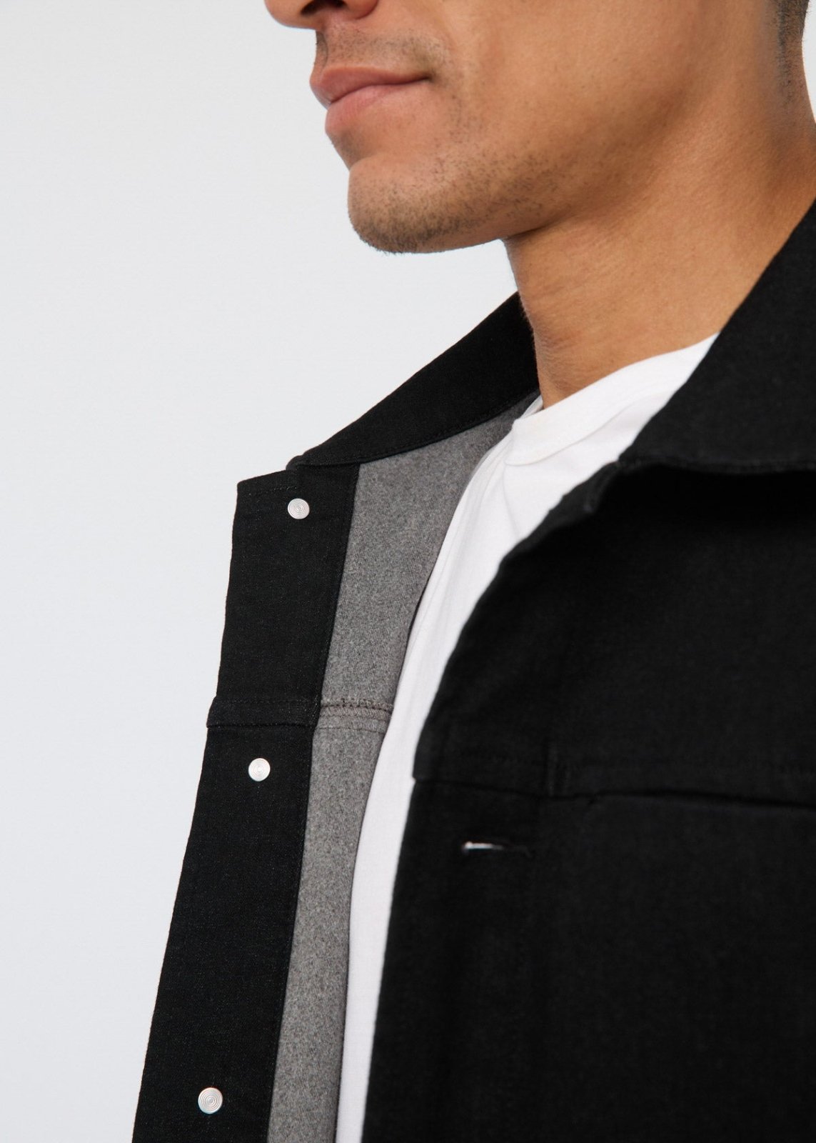 mens black fleece-lined stretch denim jacket liner details