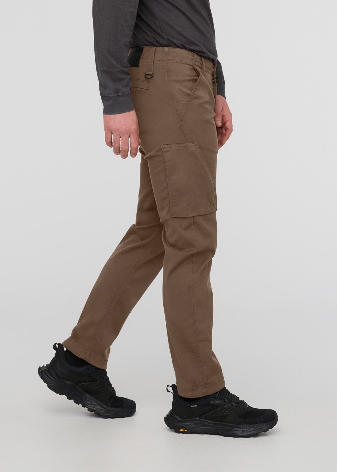 men's relaxed brown water resistant cargo pant side