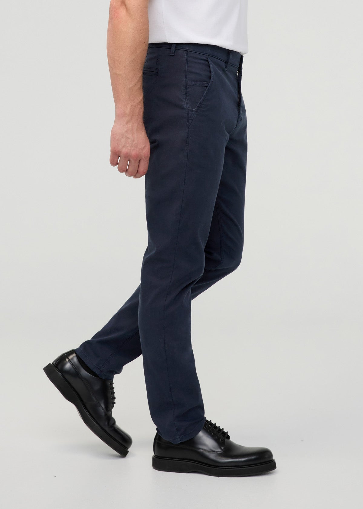 Live Lite Relaxed Taper Chino - Navy