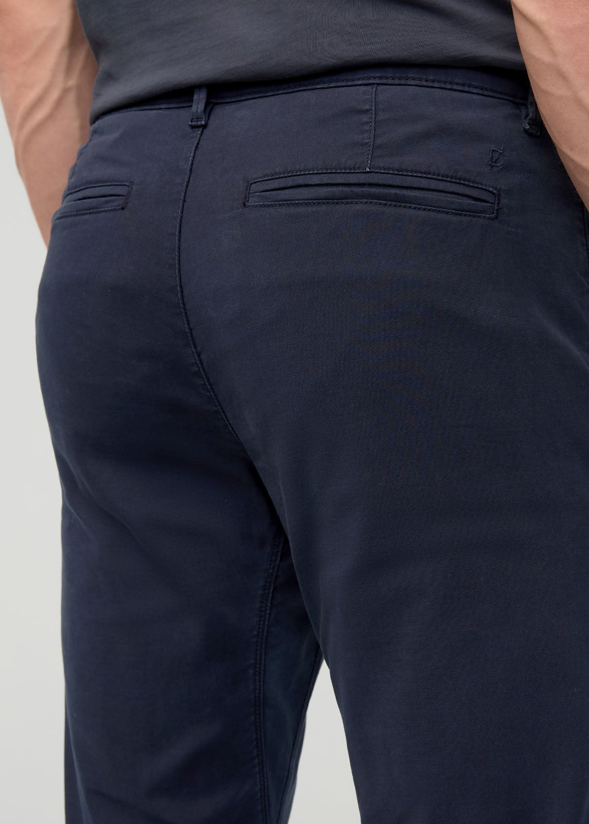 Men's Navy Lightweight Slim Straight Chino Pant back waistband detail