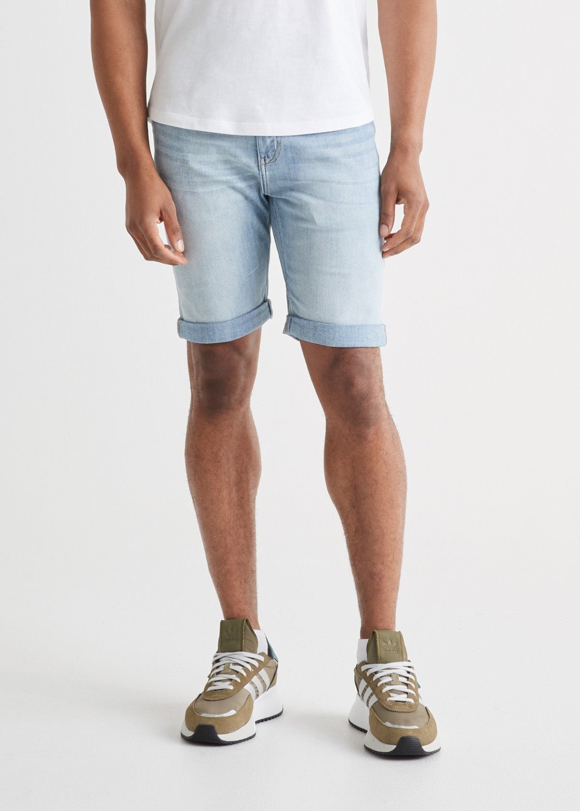 Men's Ocean Wash Slim Fit Stretch Jean Shorts Front