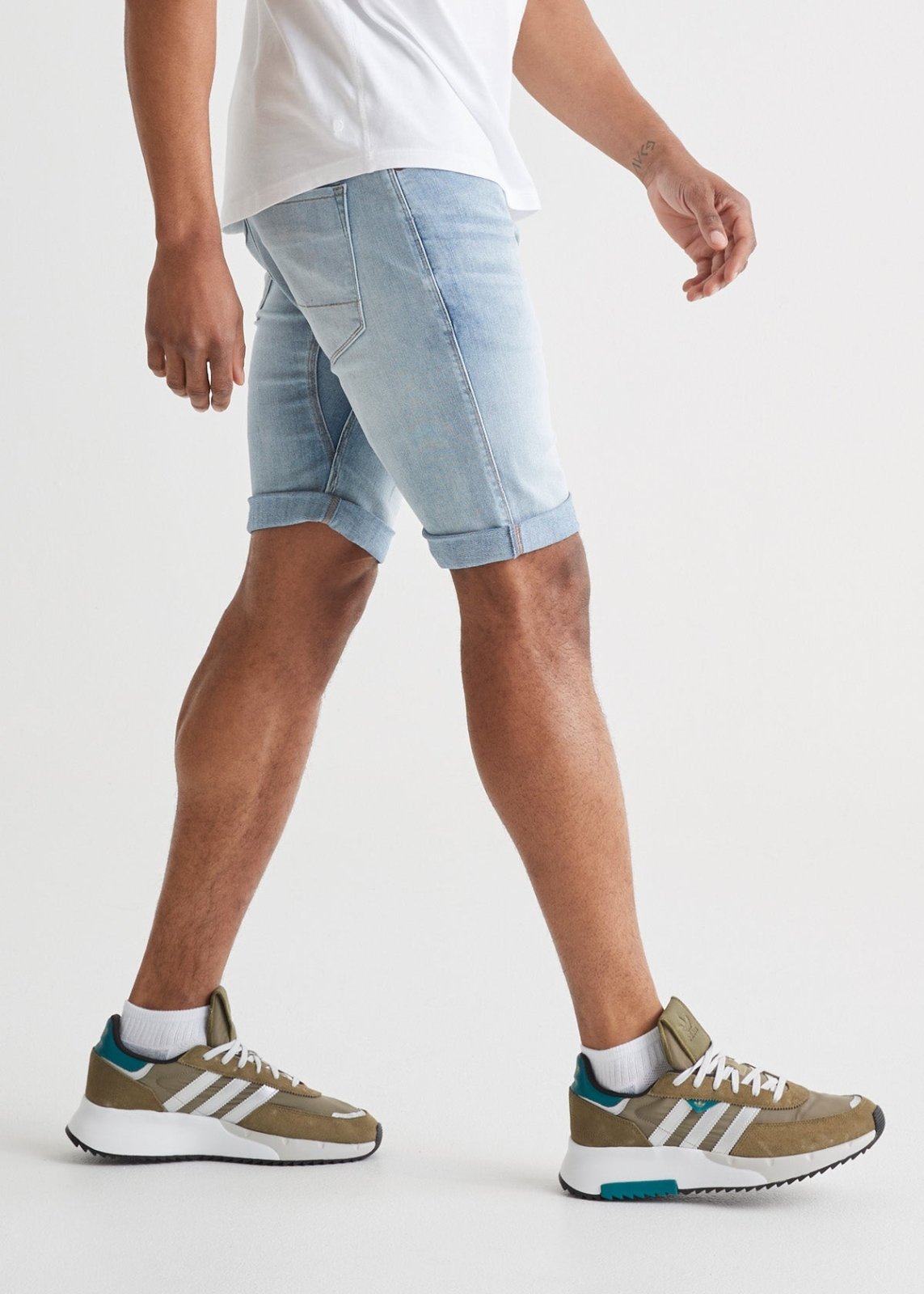 Men's Ocean Wash Slim Fit Stretch Jean Shorts Side
