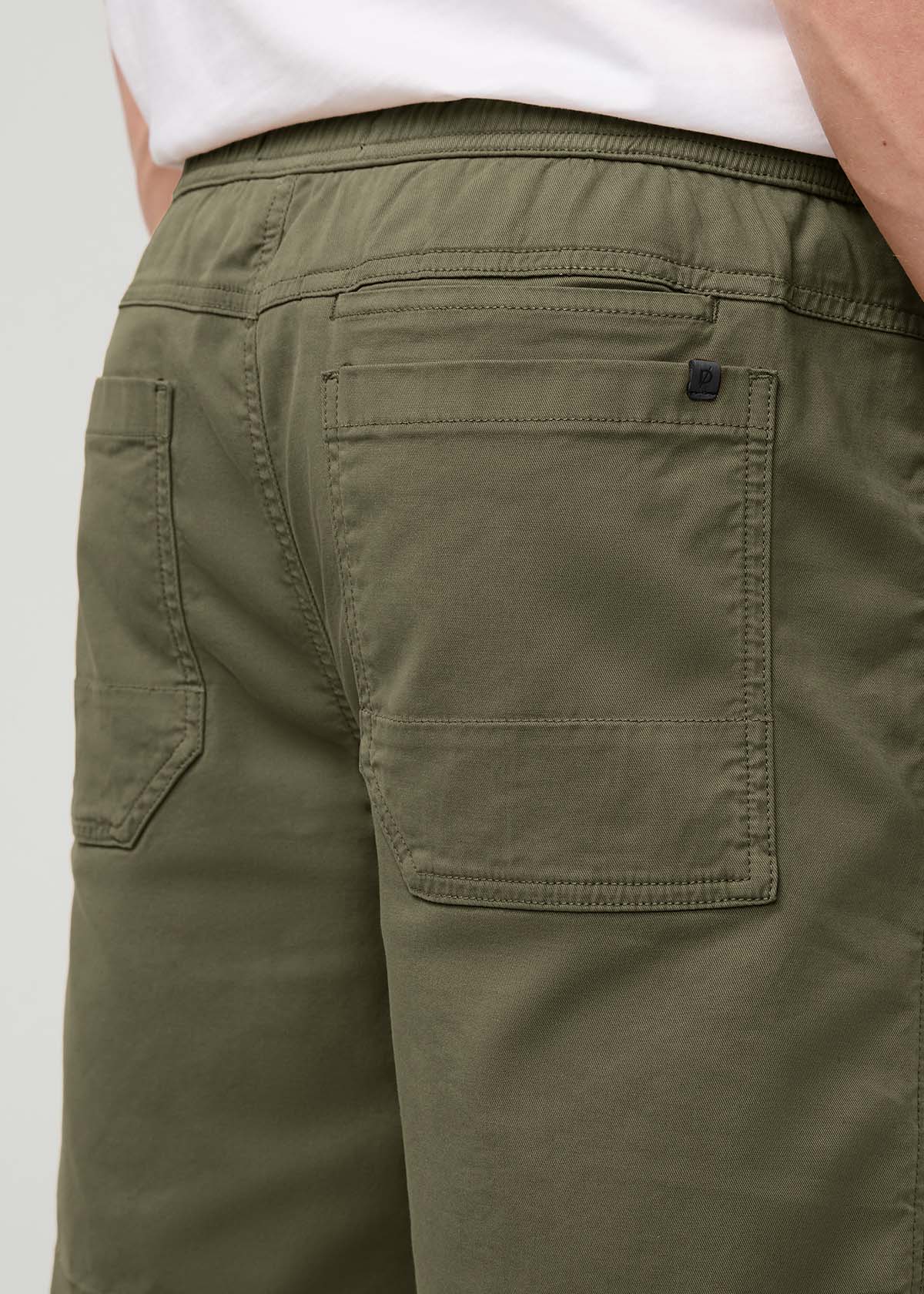Men’s Loden Green Stretch Travel Shorts detail