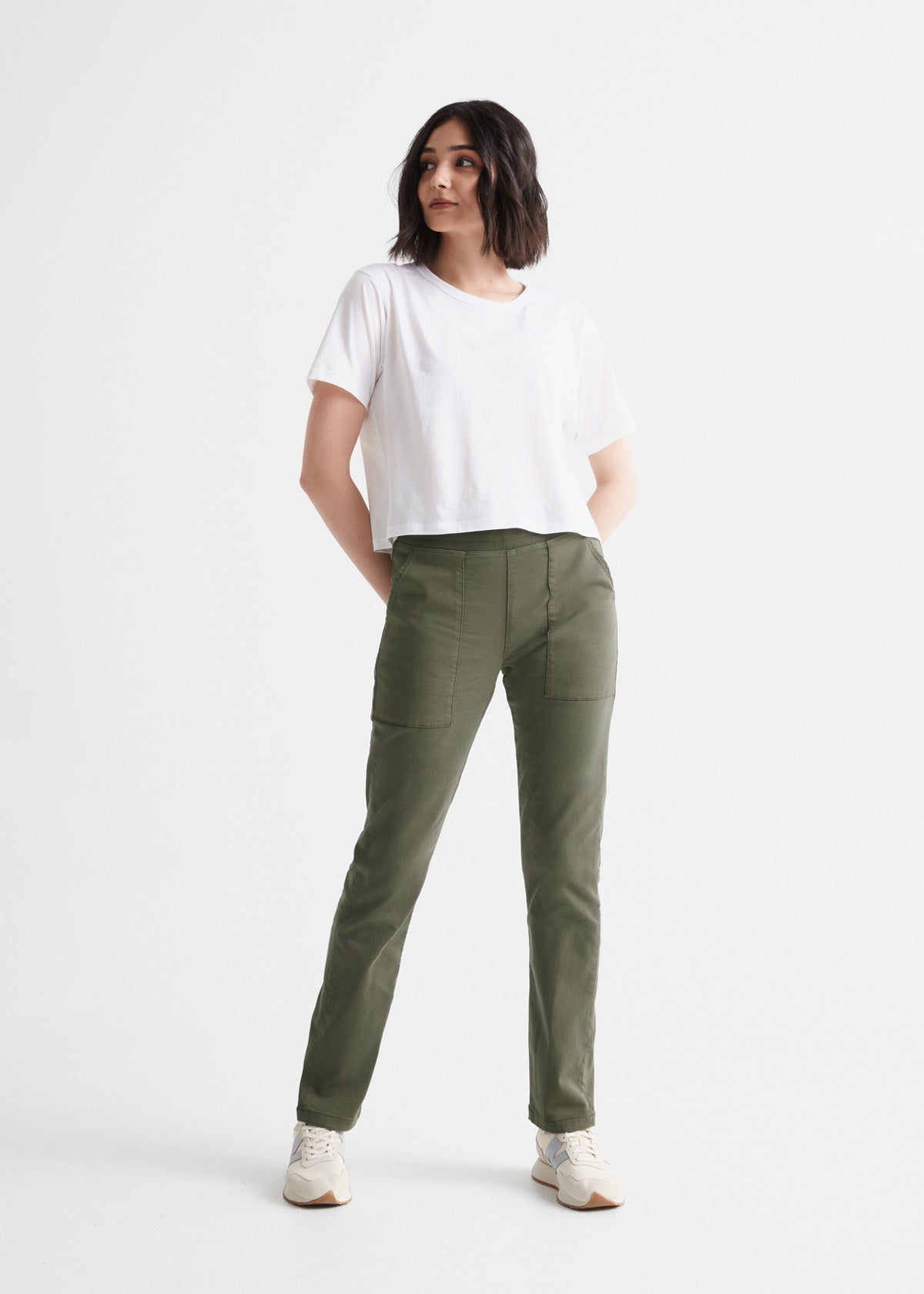 Women's Green Sweatpant Full Body