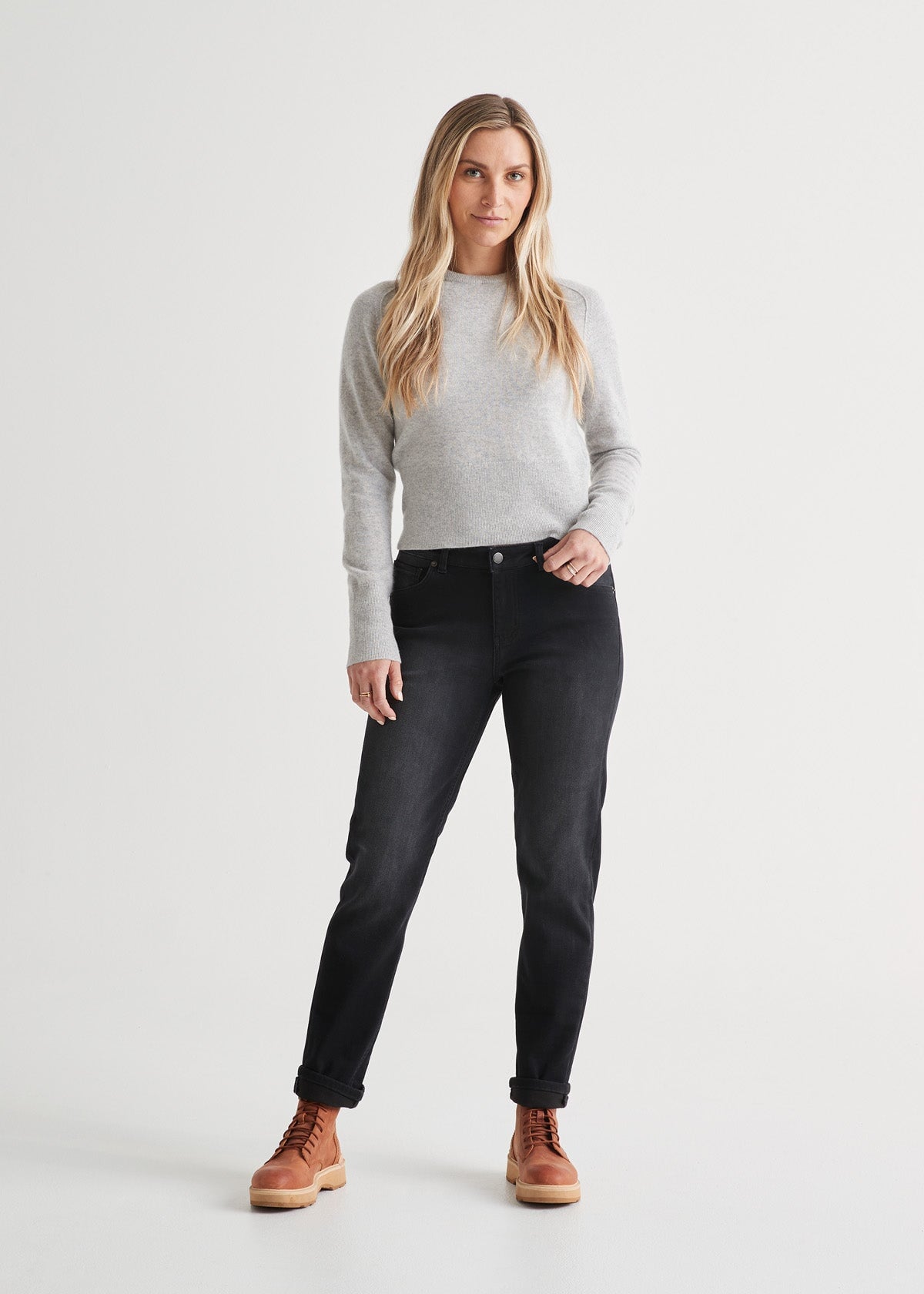 womens black relaxed-ft stretch fleece-lined jeans full body