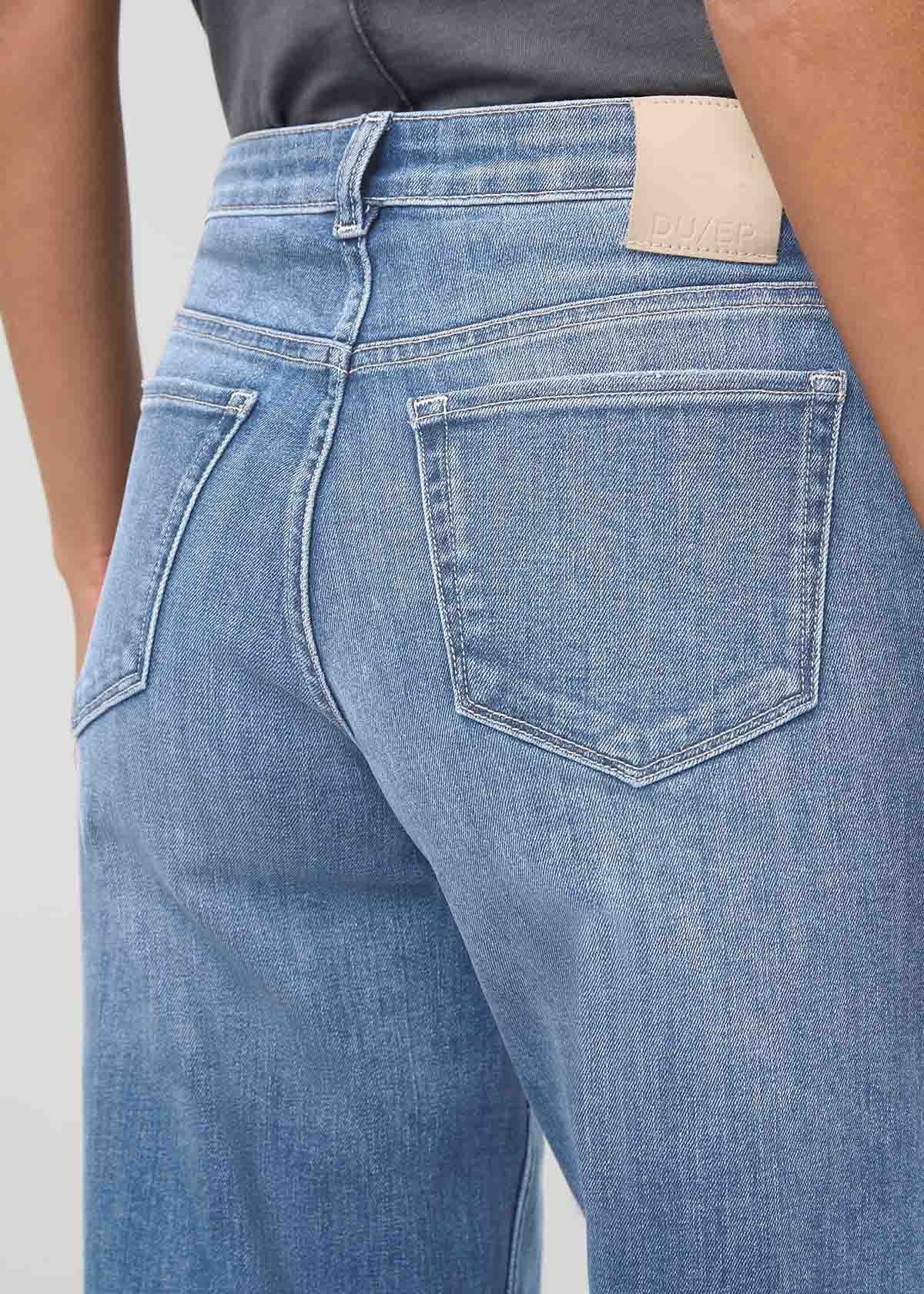 Women's Vintage Seaside Blue Mid Rise Loose Straight Jeans Back Pocket