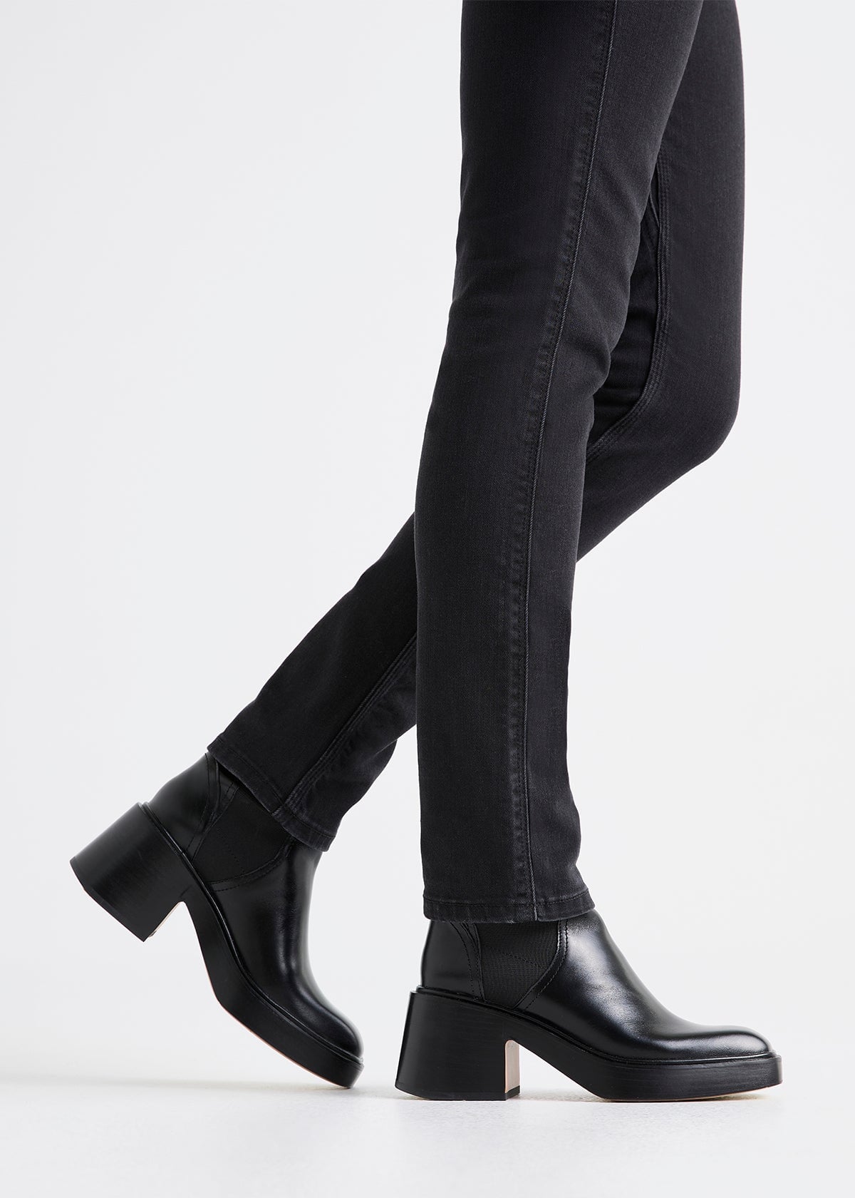 Women's Vintage Black Slim Straight Stretch Jeans Hem Detail