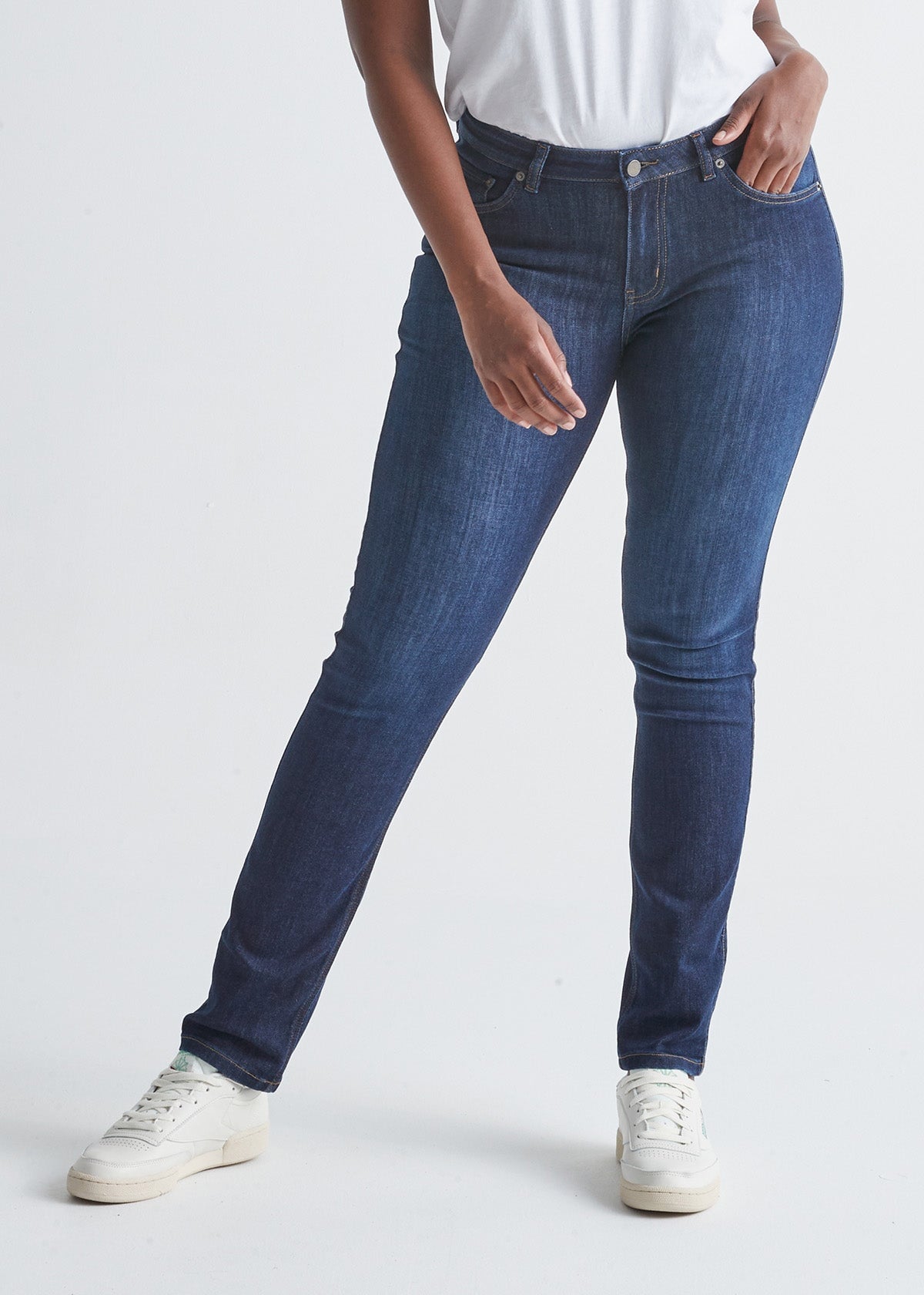 Time and Tru Women's Core Modern Mid Rise Straight Jeans (Dre Wash