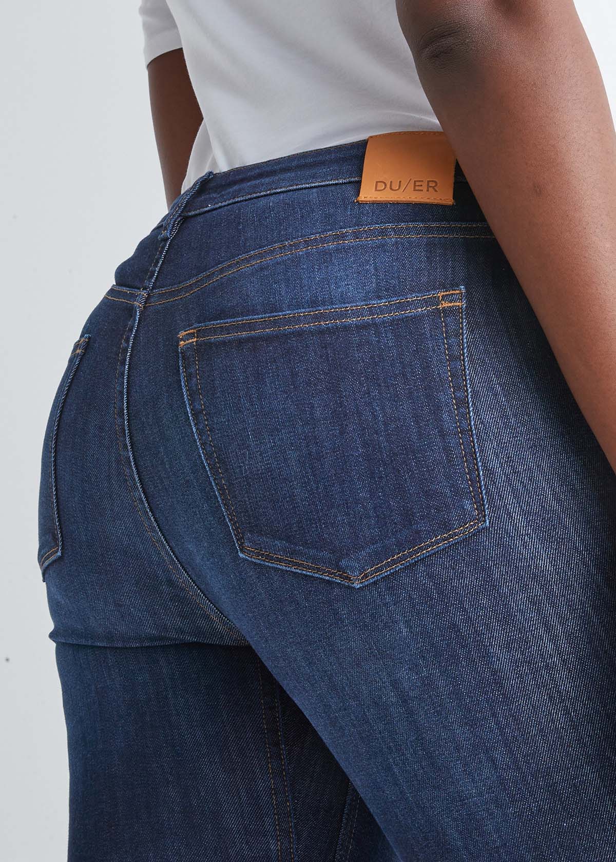 Women's Slim Straight dark blue stretch jeans back pocket