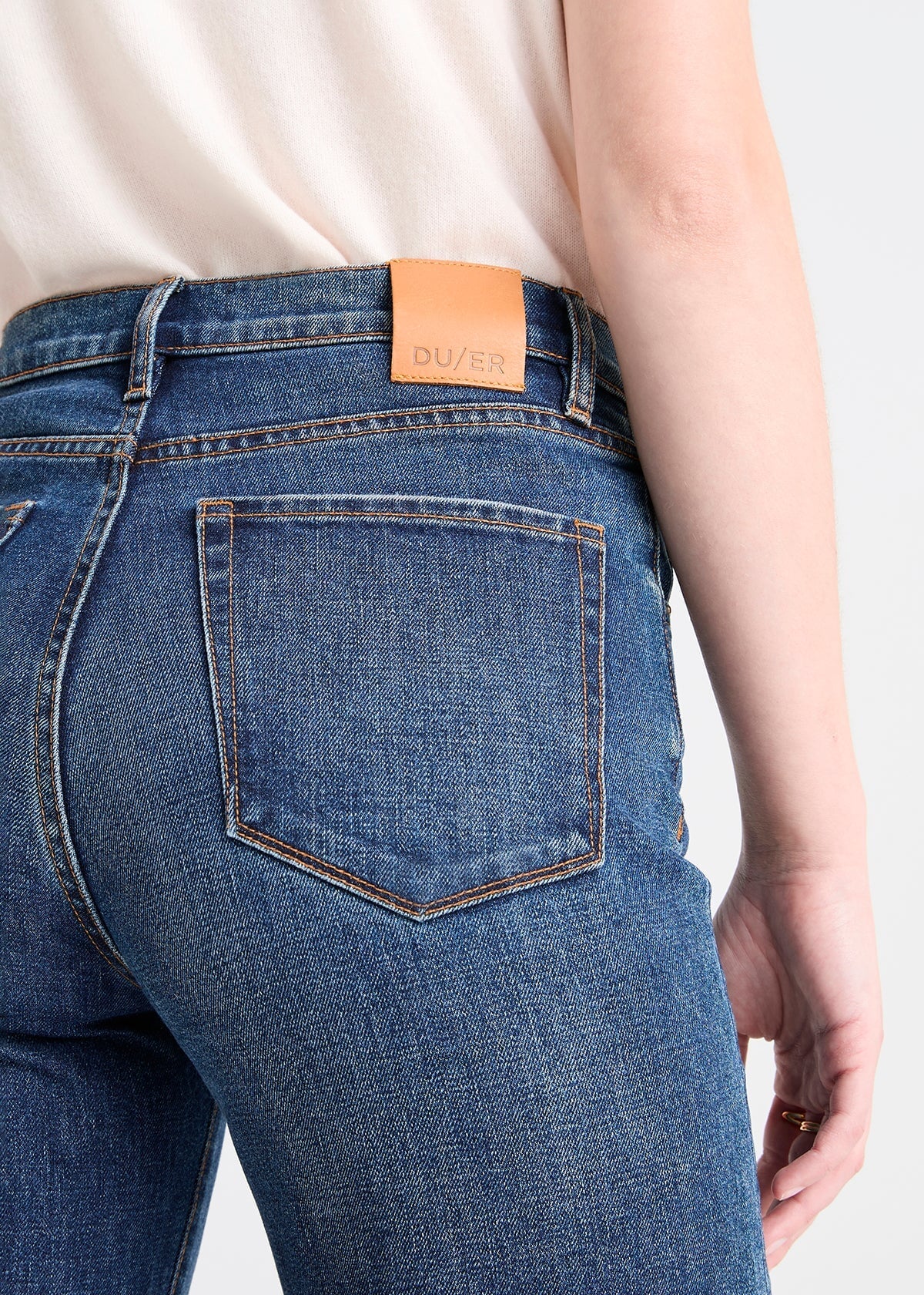 Women's Wide Leg Dark blue stretch jeans back details