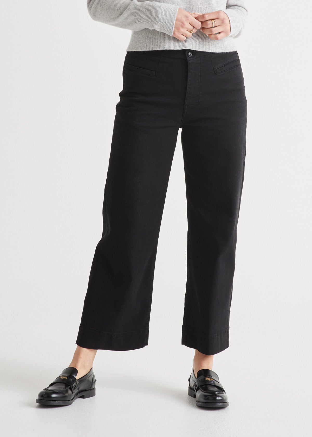 Women's black high rise cropped trouser front
