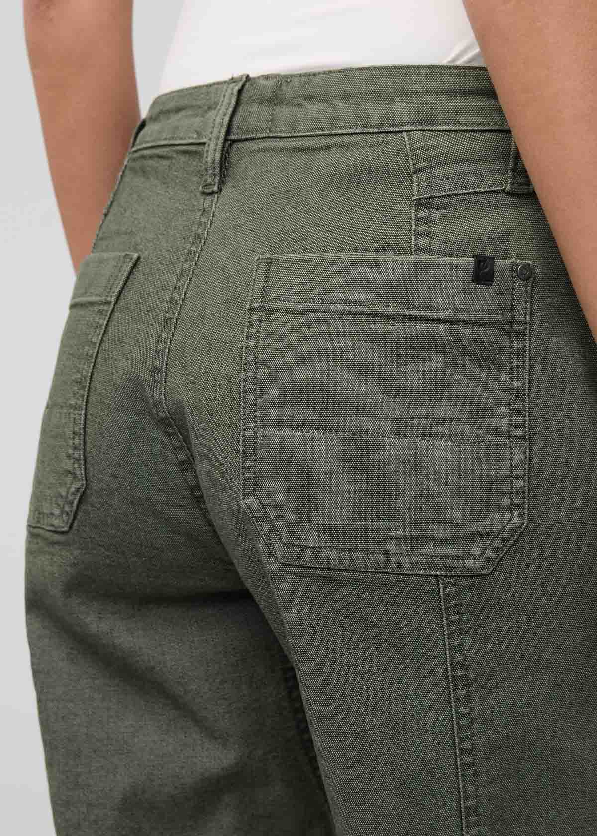 Women's Black Spruce Stretch Canvas  Utility Pants back pocket