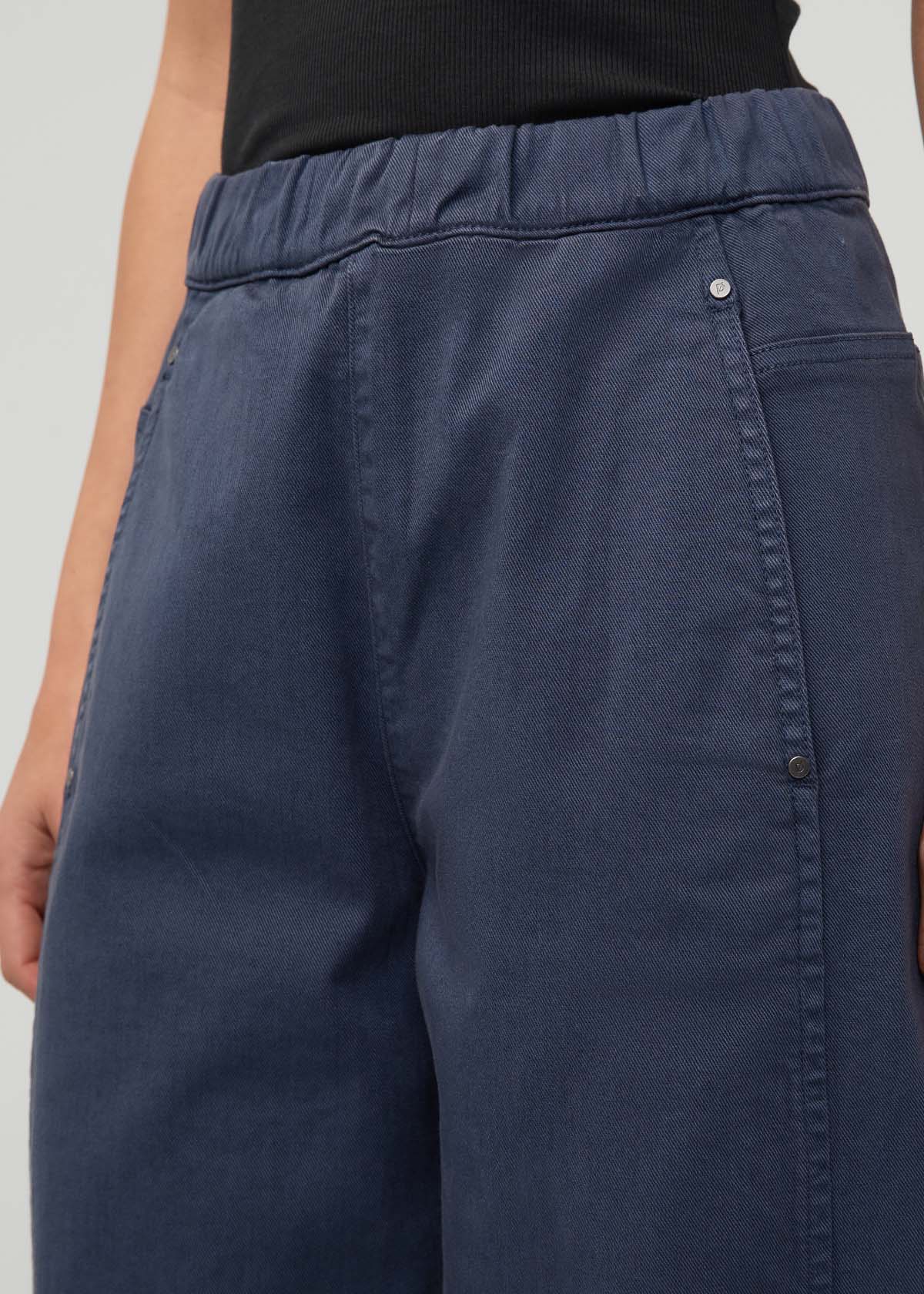 Women's Heritage Blue Barrel Pull On Pant front waistband detail