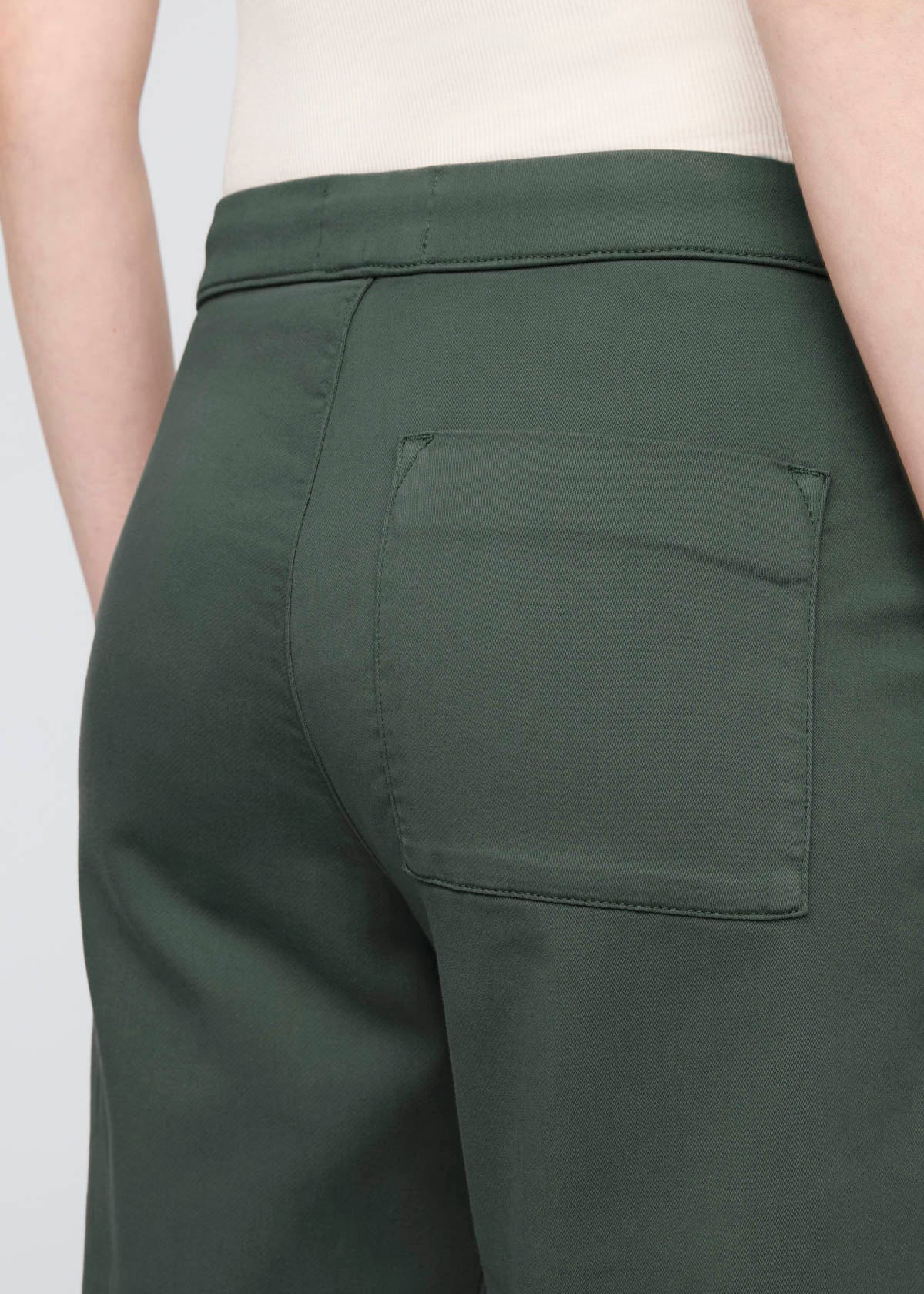 Women's Peat Weekend Pant Back Detail