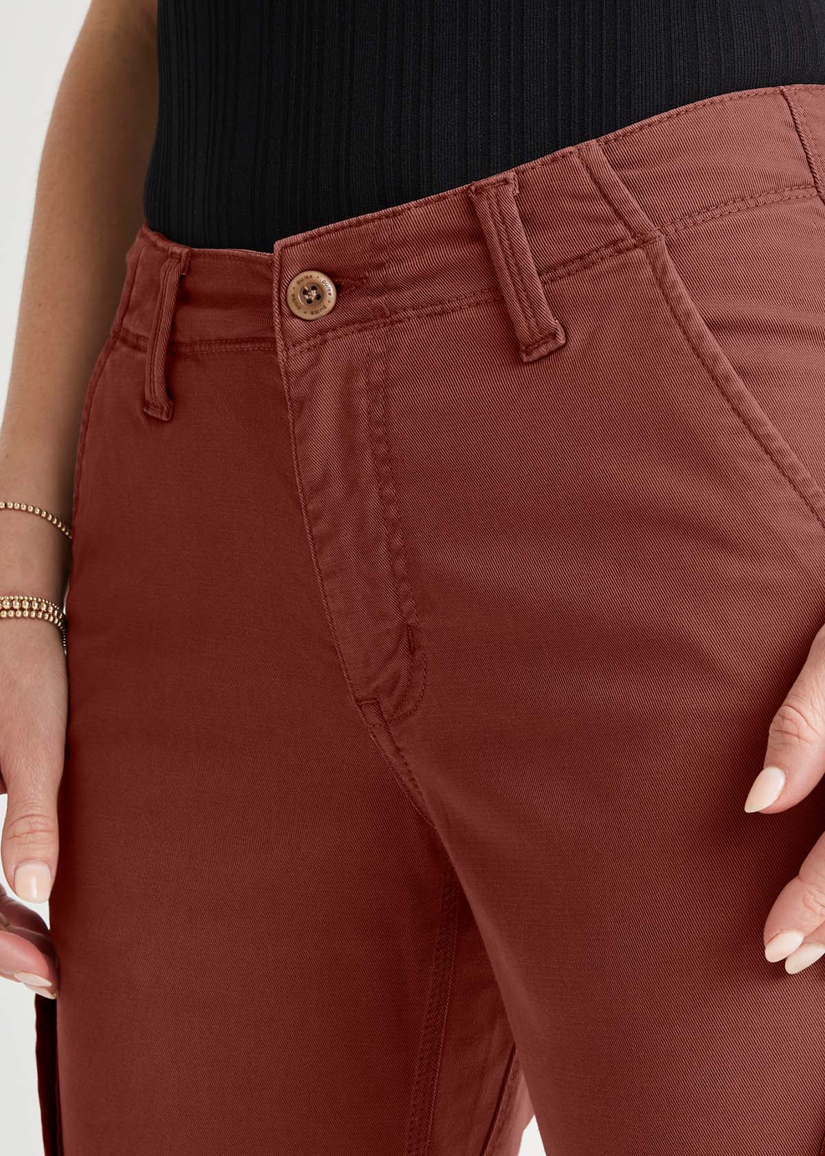 Women's Copper Water-Repellent Cargo Pant Waist Detail
