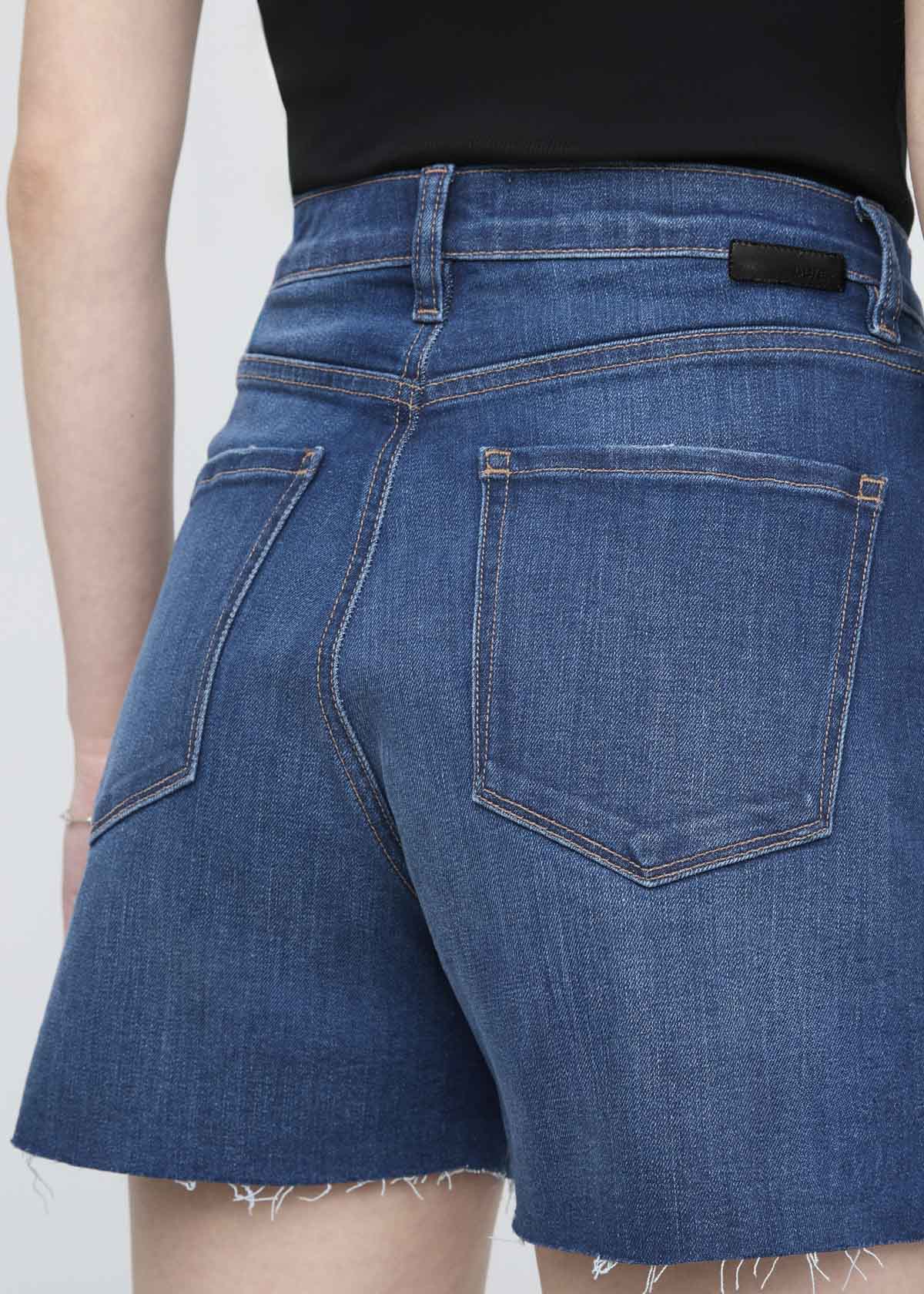Women's Medium Indigo High Rise Denim Shorts back detail