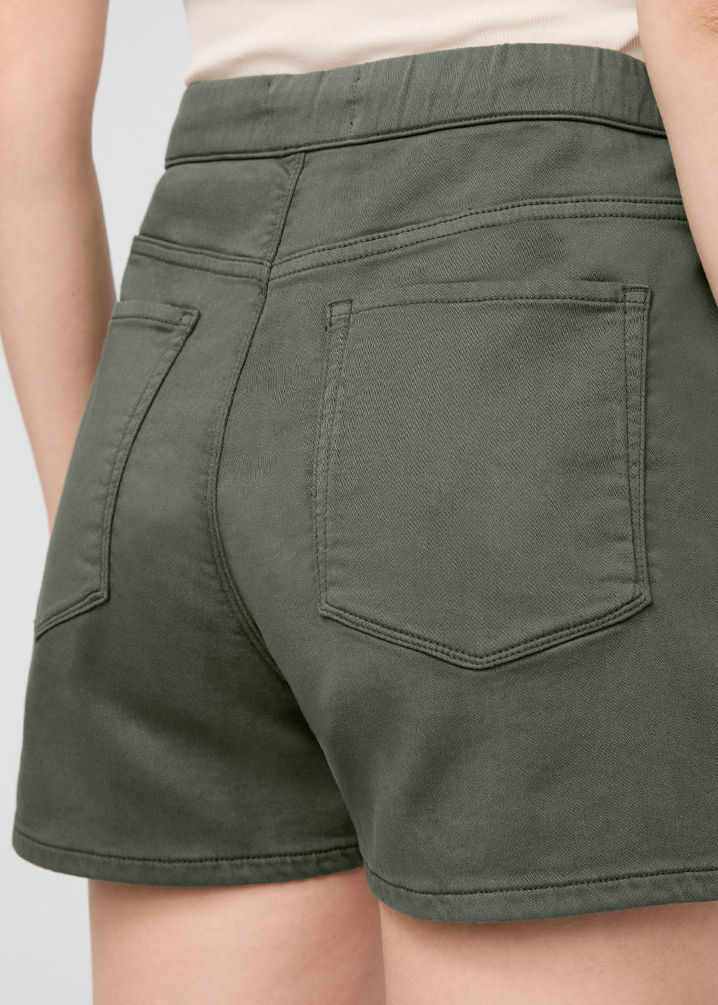 womens green pull on drawstring shorts back
