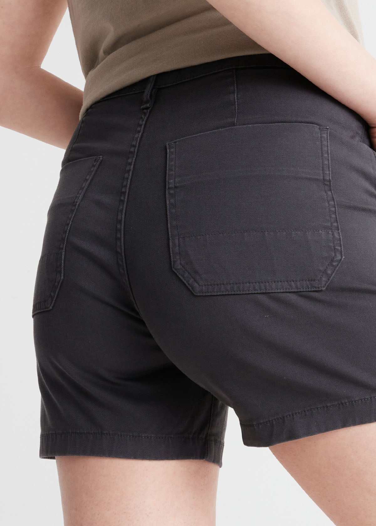 womens charcoal stretch utility short back pocket detail