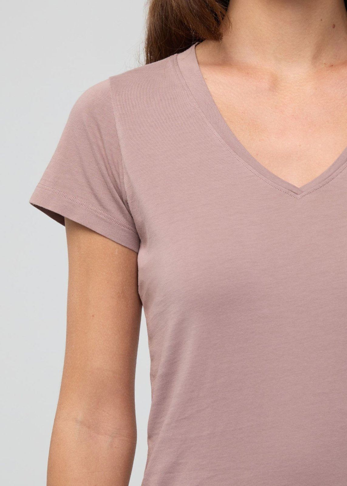 Women's Hazy Mauve Pima Cotton V-Neck Neck Detail