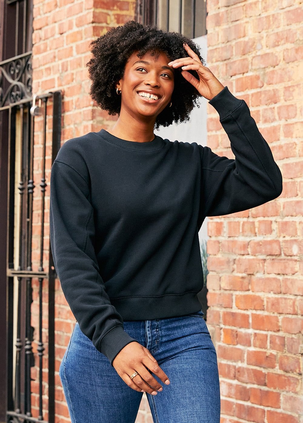 Black crew neck cheap sweatshirt womens