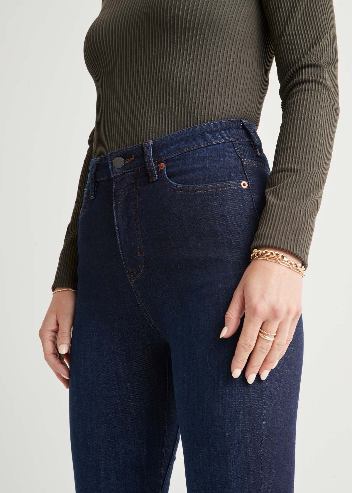 womens high rise stretch denim dark wash skinny jean front waistband detail