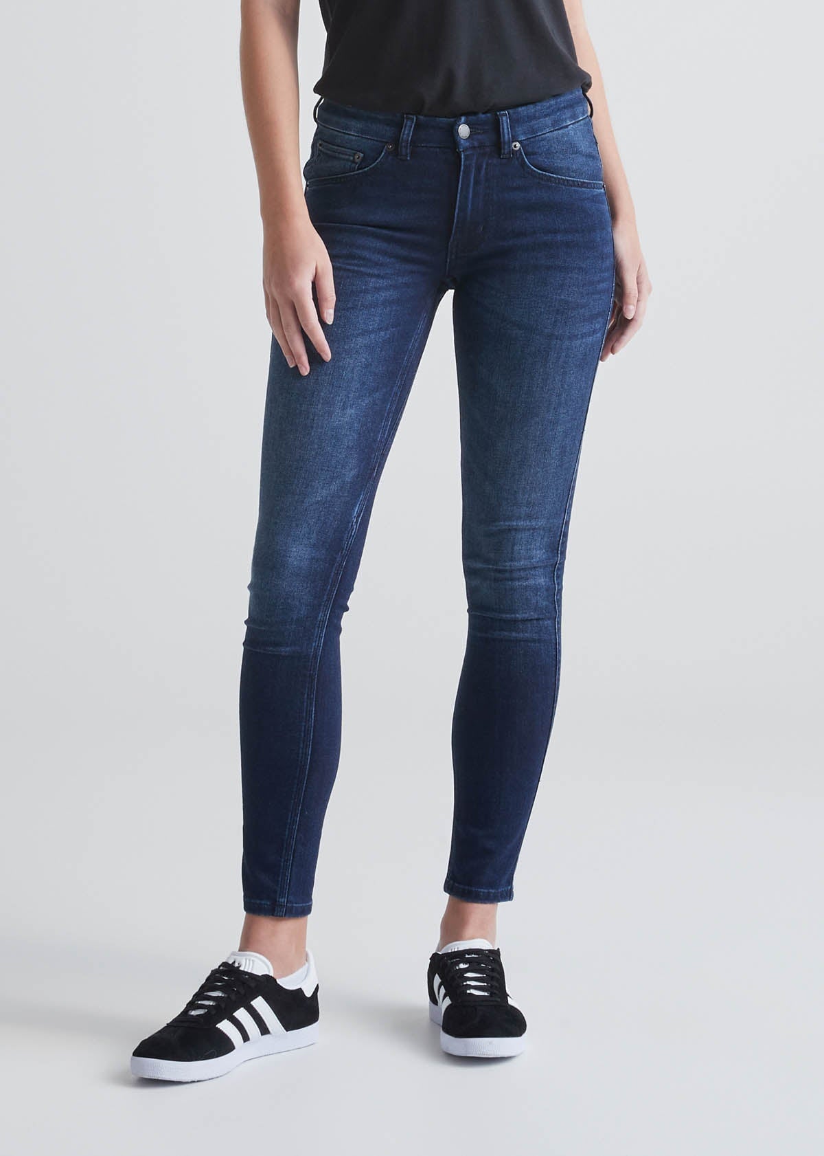 Women's Skinny and Slim Fit Jeans
