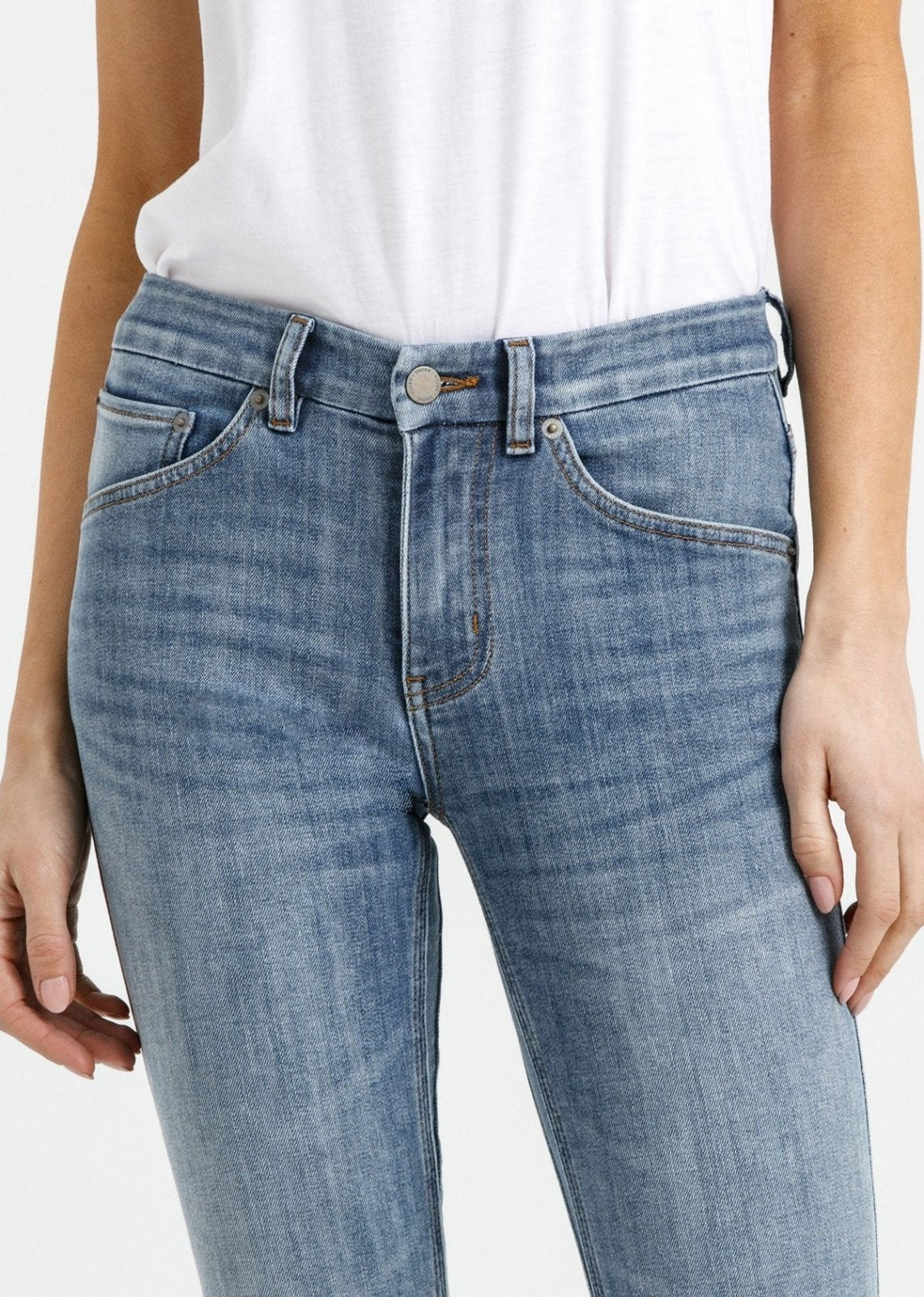 womens medium blue mid rise skinny fit stretch jeans waistband detail