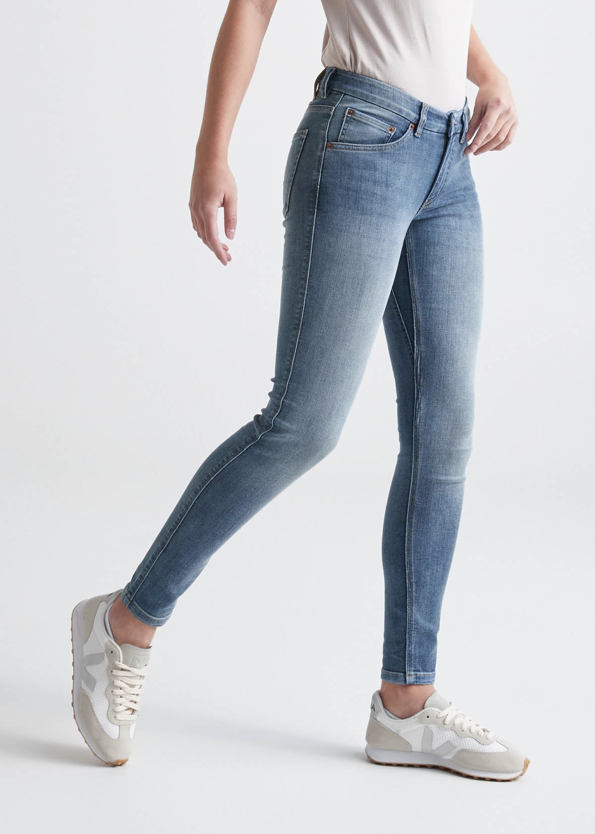Mudd Womens FLX Stretch Blue Distressed Medium Wash Low Rise Skinny Jeans  Size 1